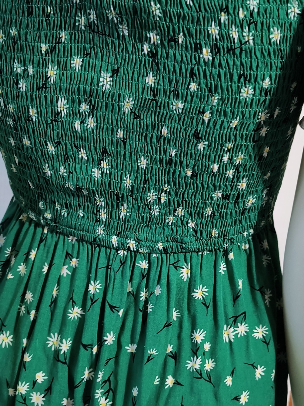 APRICOT Green Daisy Smocked Dress - Picture 6 of 7